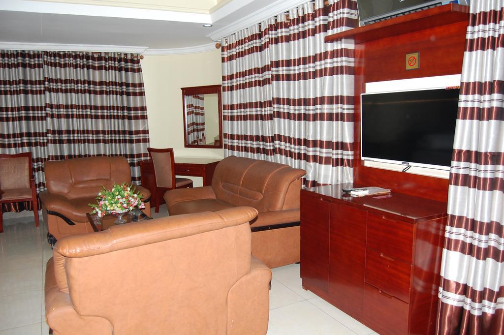 Donsuite Hotel Dar es Salaam Exterior foto